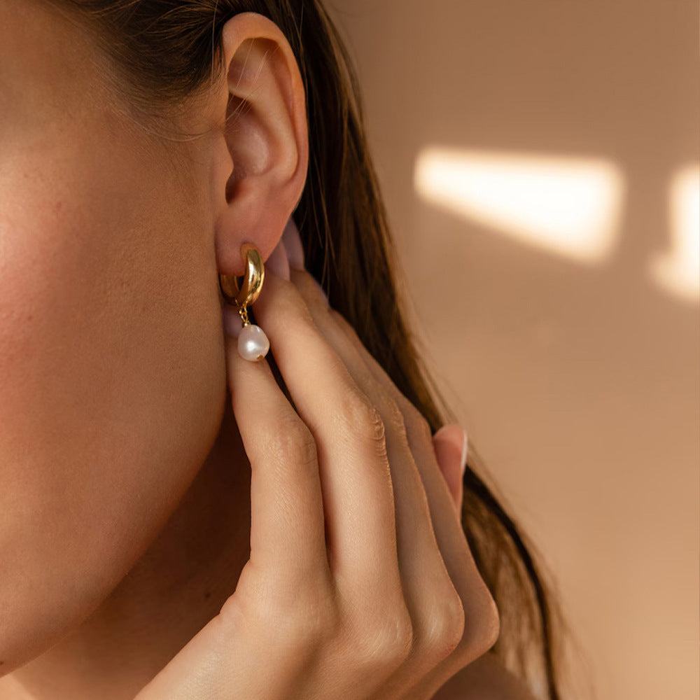 Golden Round Drop Earings