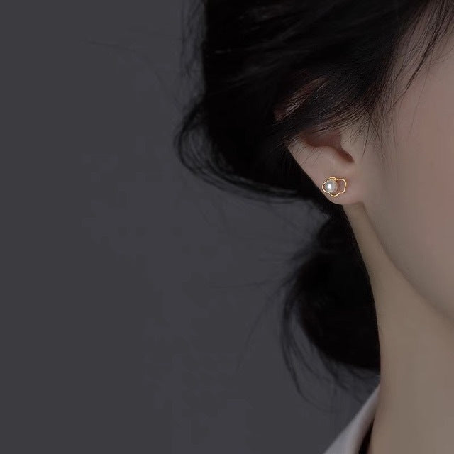 Cloud Pearl Earrings