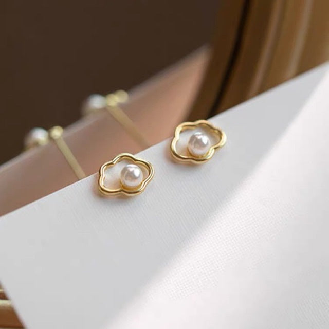 Cloud Pearl Earrings