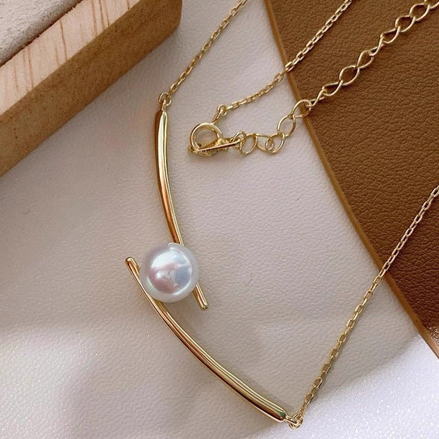 Signature Pearl Necklace