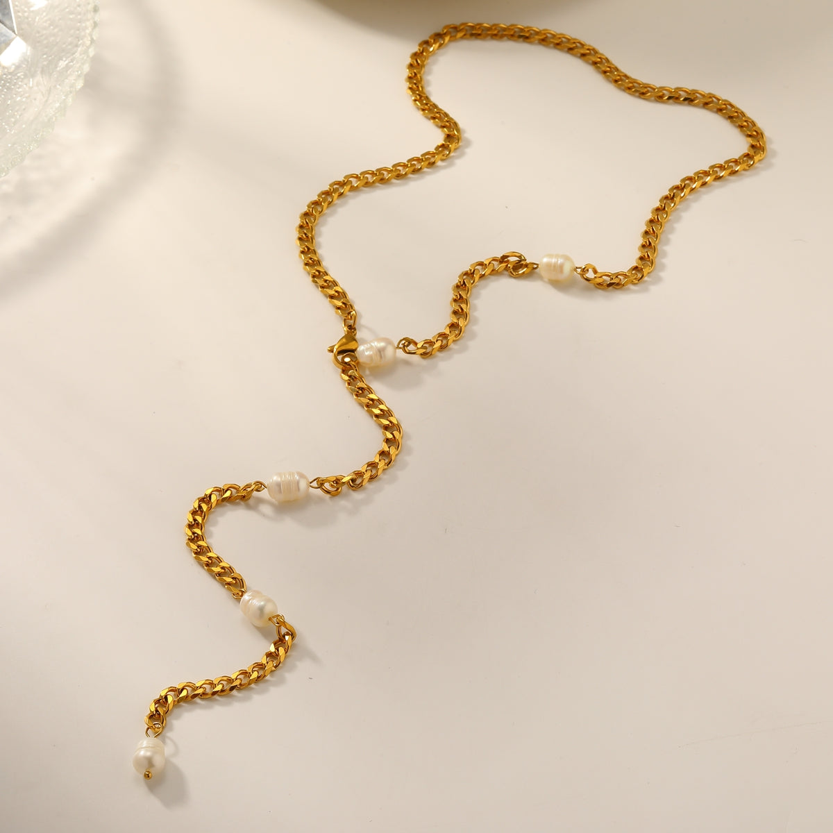 Bold Pearl Chain