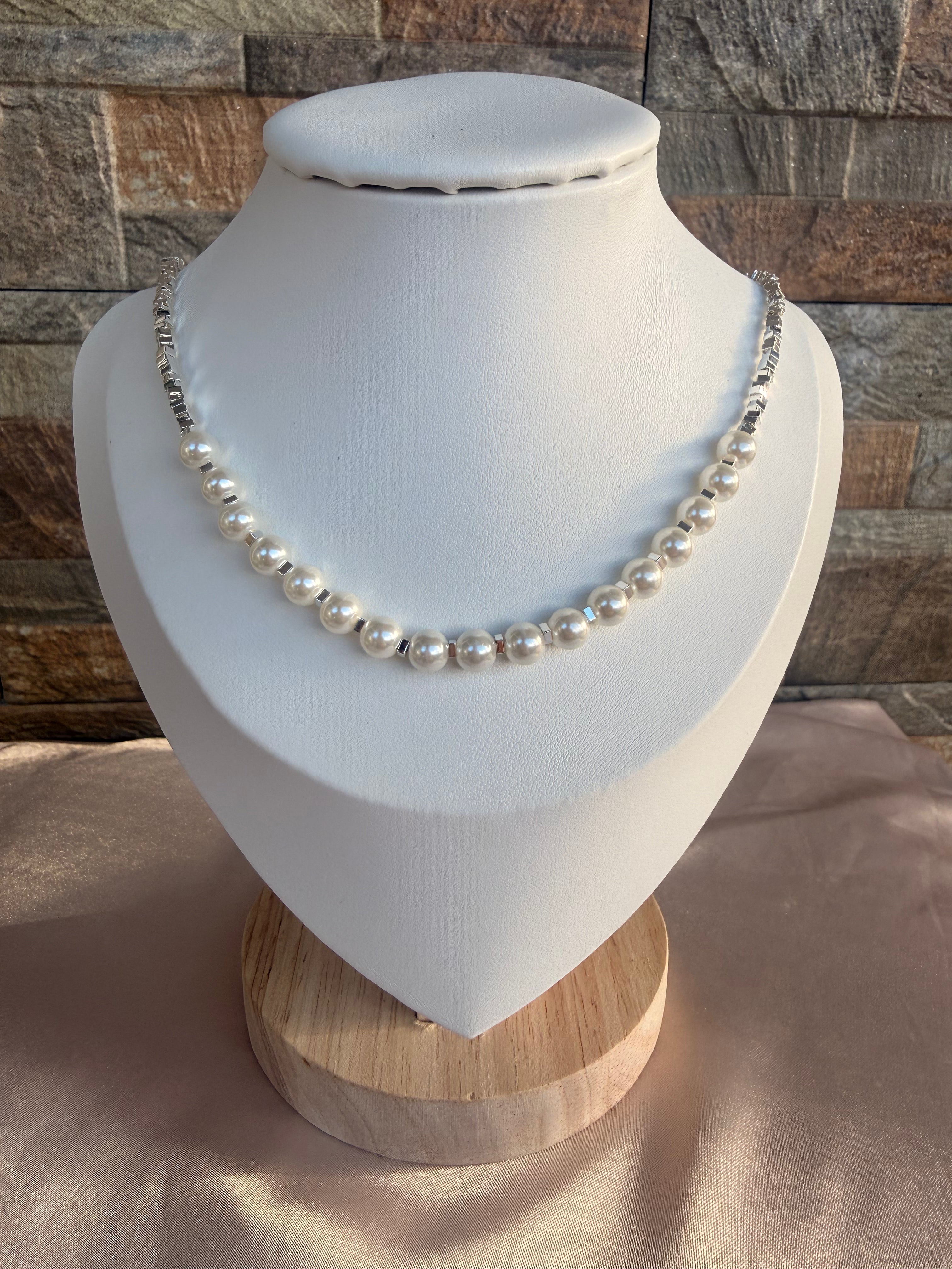 Élise Pearl Curve