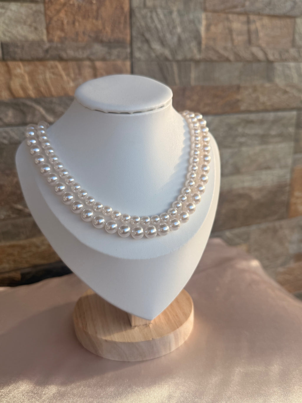 Classic Pearl Beaded Necklace
