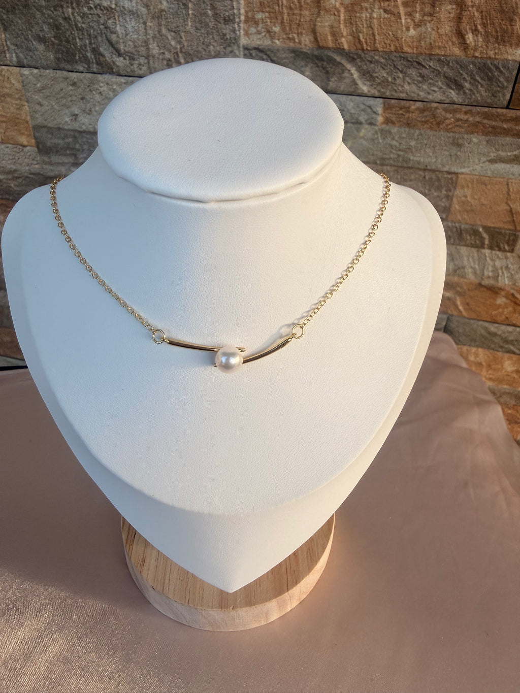 Signature Pearl Necklace