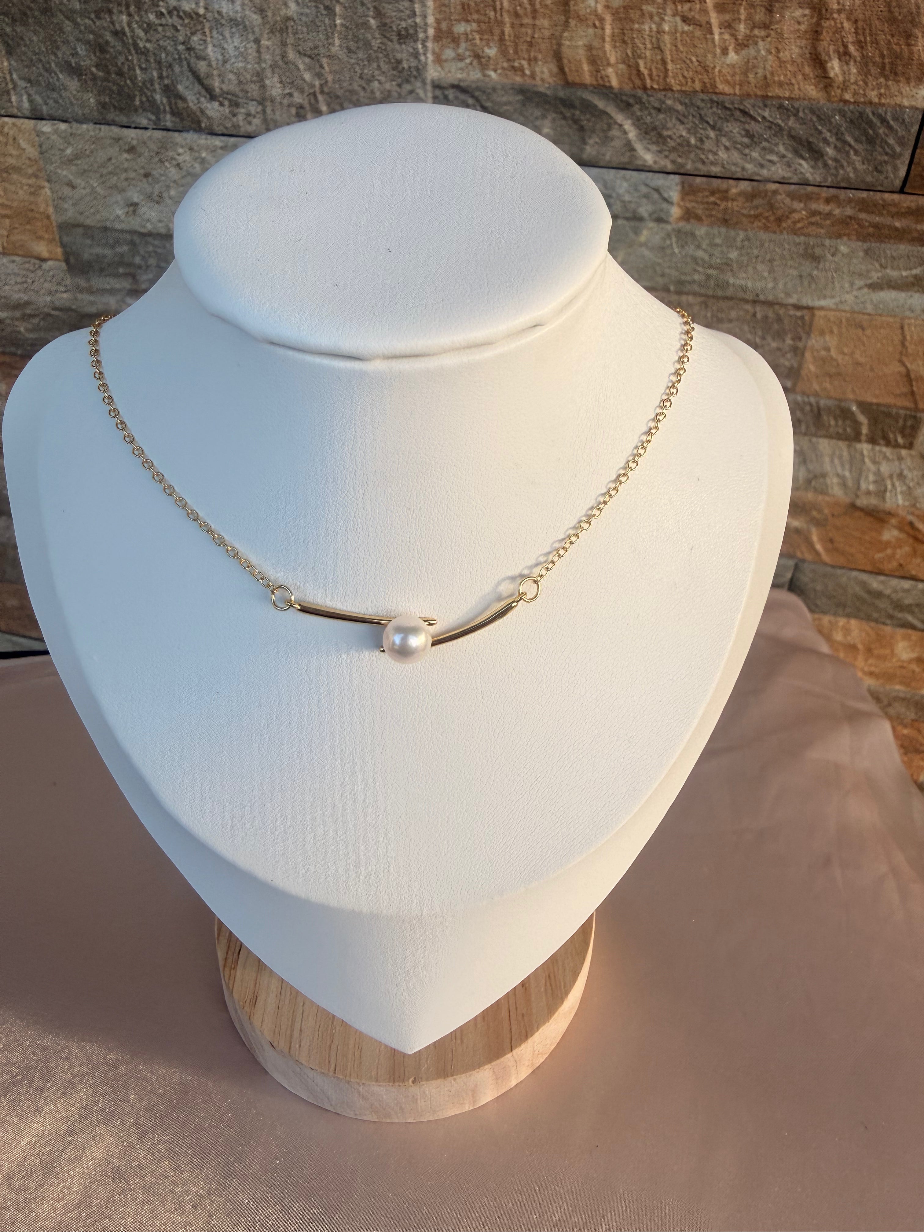 Signature Pearl Necklace