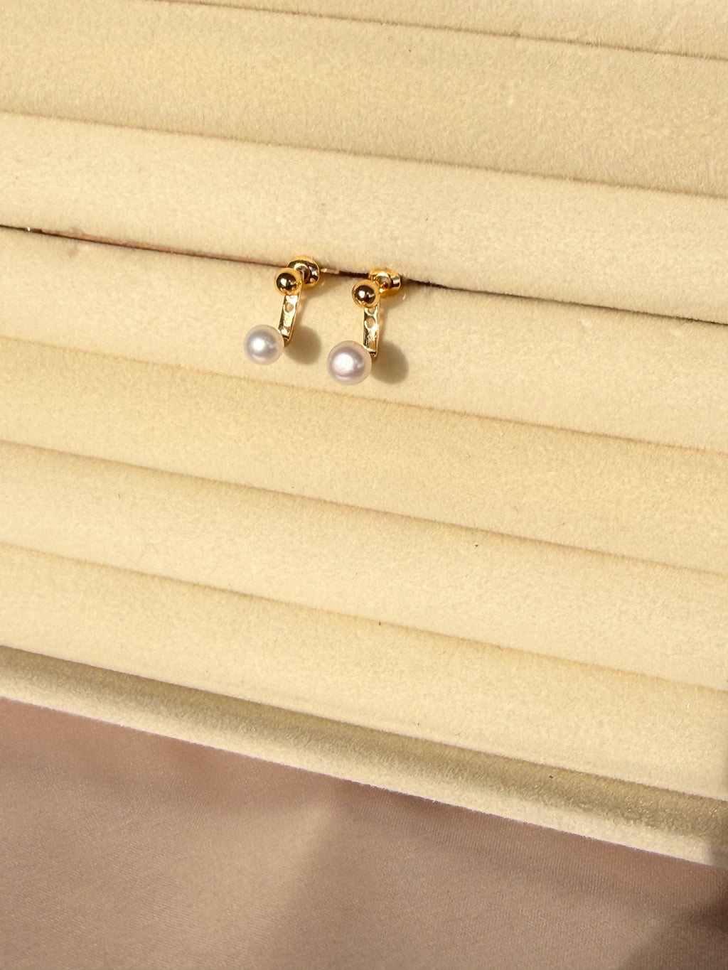 Classic Pearl Studs