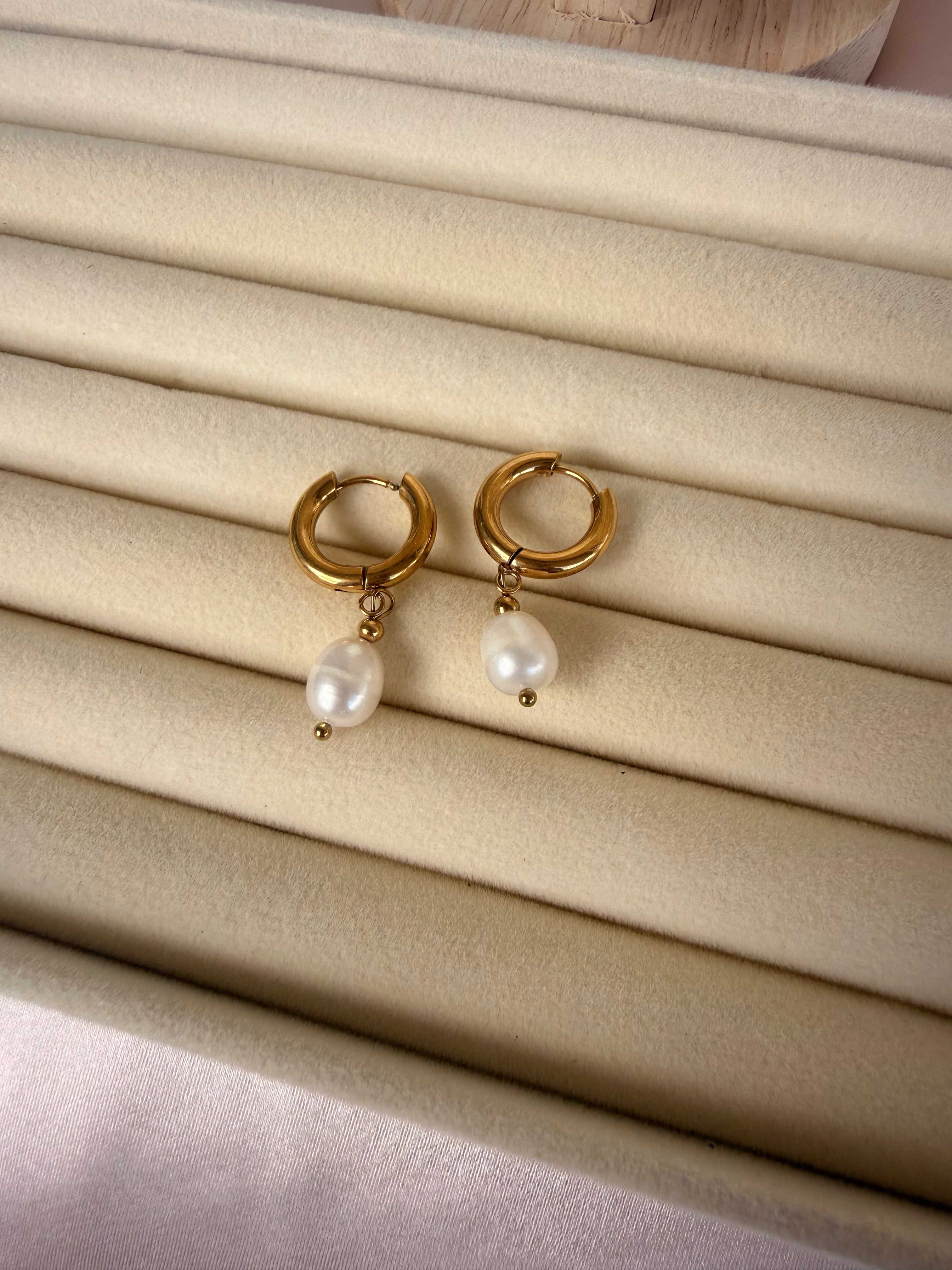 Golden Round Drop Earings