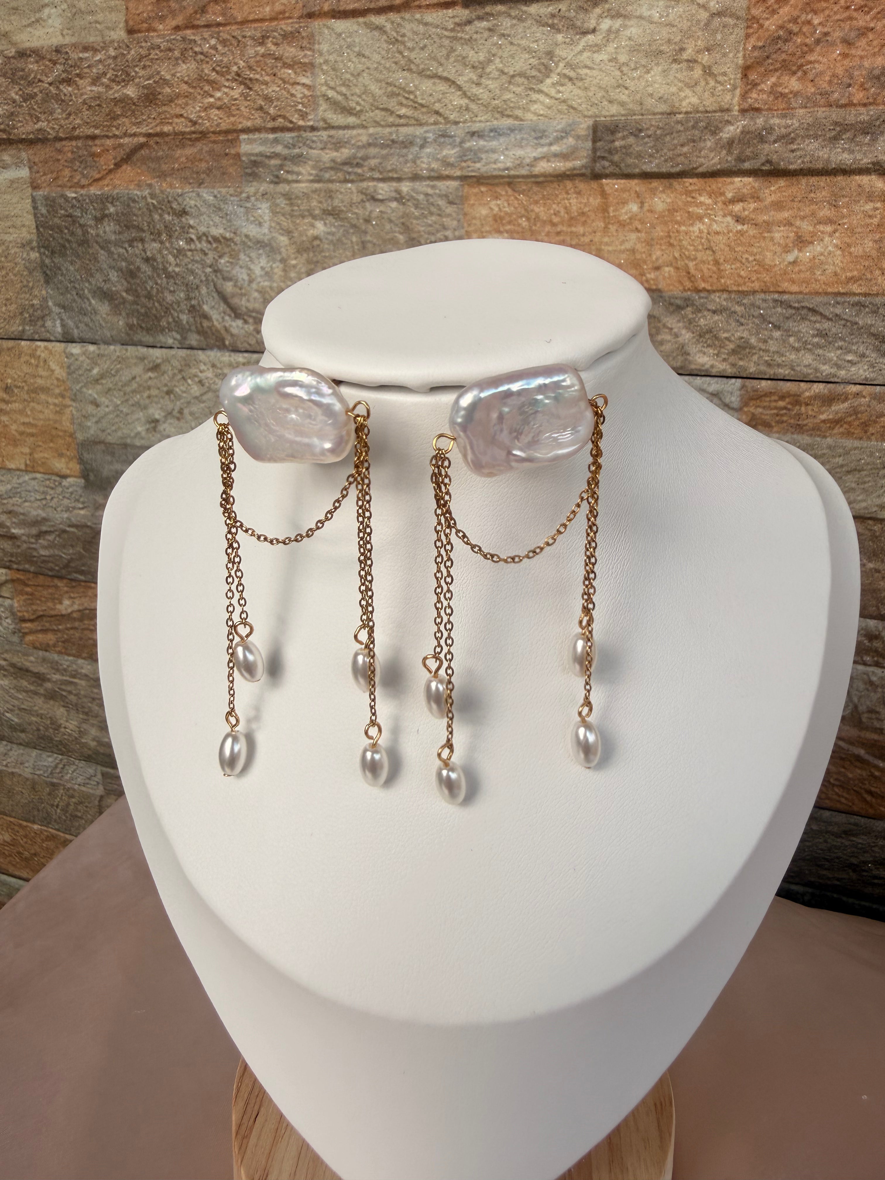 Luna Pearl Drops