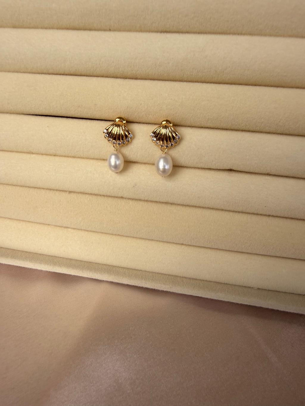 Sicily Shell Pearl Earrings